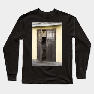 open door Long Sleeve T-Shirt